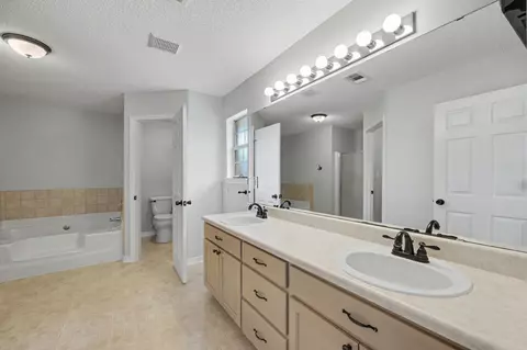Bath - 4863 Traxx St, Crestview, FL 32536 photo 1 of 4