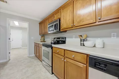 Kitchen - 310 Sidewinder Loop, Crestview, FL 32536 photo 2 of 2