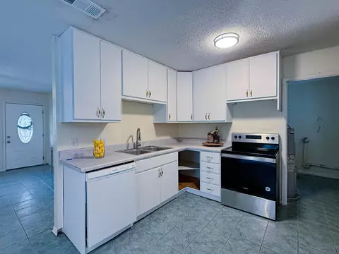 Kitchen - 5703 Old River Rd, Baker, FL 32531 photo 1 of 2