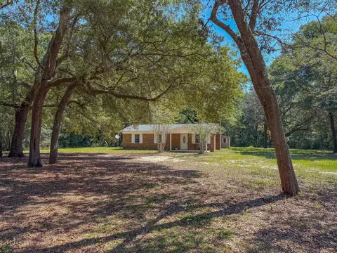 Exterior - 5703 Old River Rd, Baker, FL 32531 photo 4 of 16