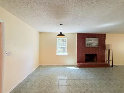 Living - 5703 Old River Rd, Baker, FL 32531 photo 4 of 5