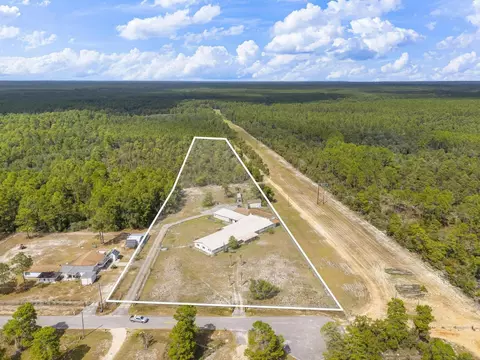 46 Veterans Ln, Freeport, FL 32439