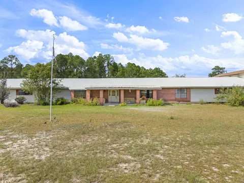 46 Veterans Ln, Freeport, FL 32439