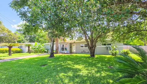 320 Stacy Cir, Fort Walton Beach, FL 32548