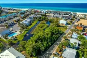 120-124 Deluna Pl, Panama City Beach, FL 32413