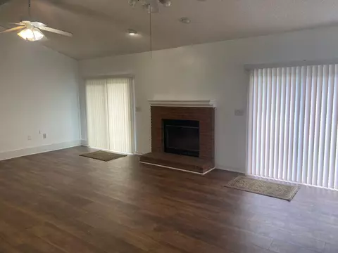 Living - 113 E Walker Cir, Crestview, FL 32539 photo 1 of 5