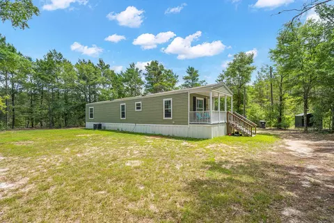 29 Canterbury Dr, Defuniak Springs, FL 32433