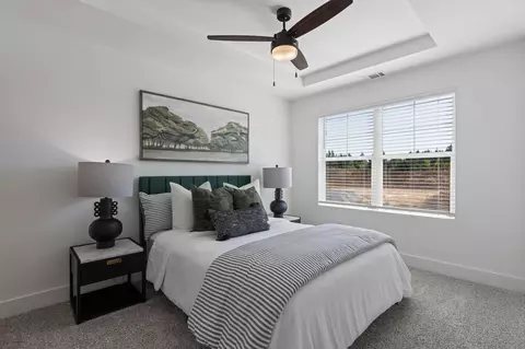 Bedroom - 579 Bluebeech St, Freeport, FL 32439 photo 3 of 11