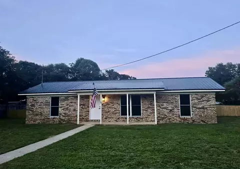 1304 Pinewood Ln, Crestview, FL 32539