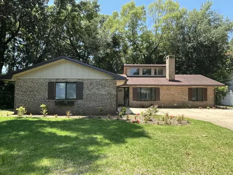 605 Sailboat Dr, Niceville, FL 32578