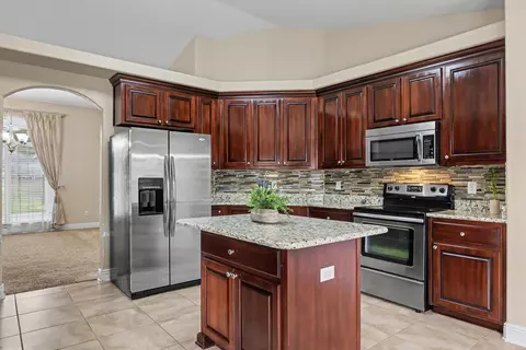 Kitchen - 6100 Dragonfly Way, Crestview, FL 32536 photo 2 of 7