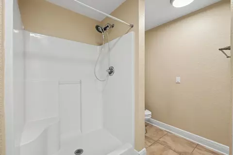 Bath - 6100 Dragonfly Way, Crestview, FL 32536 photo 2 of 4