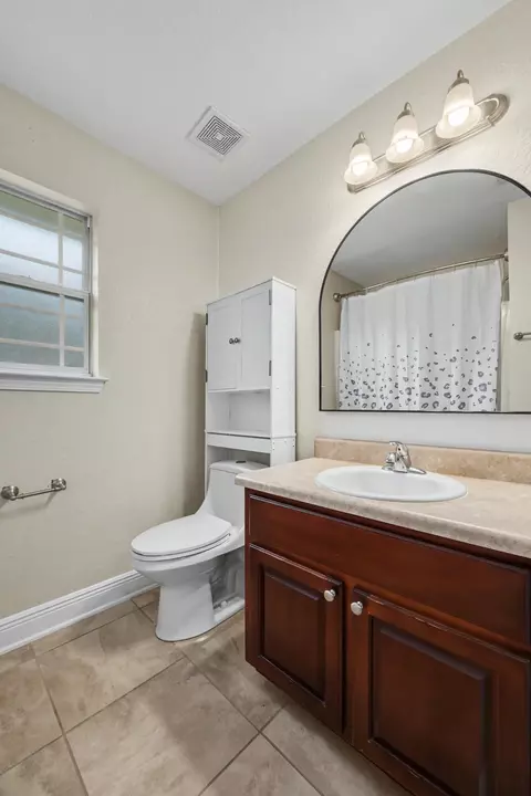 Bath - 6100 Dragonfly Way, Crestview, FL 32536 photo 3 of 4