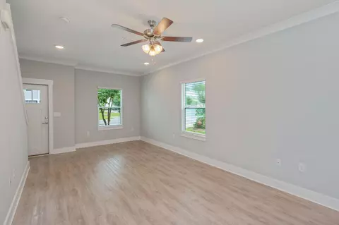Living - 416 Date Palm Ln, Freeport, FL 32439 photo 4 of 5