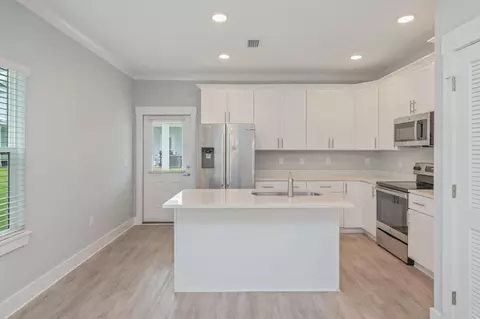 Kitchen - 416 Date Palm Ln, Freeport, FL 32439 photo 2 of 5