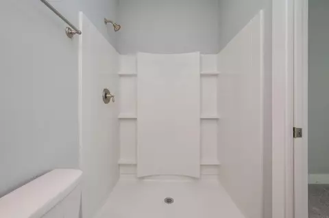 Bath - 416 Date Palm Ln, Freeport, FL 32439 photo 3 of 6