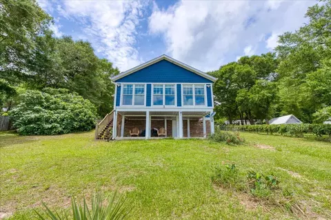 79 Kings Lake Blvd, Defuniak Springs, FL 32433