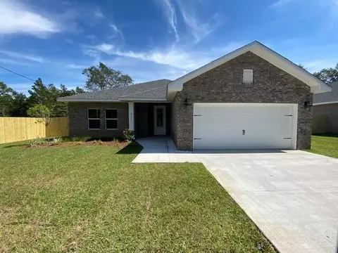 422 Little John Rd, Mary Esther, FL 32569
