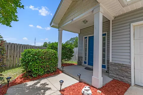 110 Matt Blvd, Niceville, FL 32578