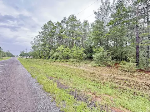 00 E Primrose Ave, Defuniak Springs, FL 32433