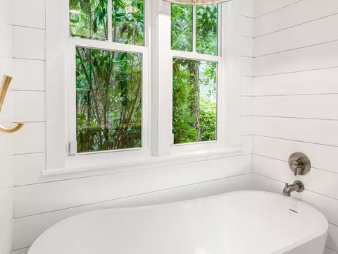 Bath - 322 Jack Knife Dr, Watersound, FL 32461 photo 2 of 5