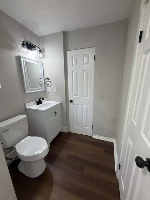 Bath - 5410 Malcolm Tucker Ave, Crestview, FL 32536 photo 1 of 2