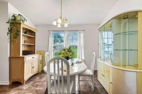 Dining - 109 Louise Dr, Crestview, FL 32536 photo 2 of 3