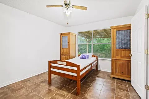 Bedroom - 109 Louise Dr, Crestview, FL 32536 photo 2 of 3