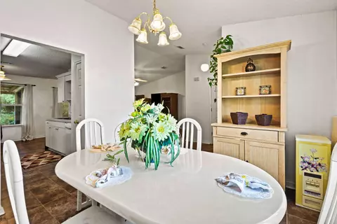 Dining - 109 Louise Dr, Crestview, FL 32536 photo 3 of 3