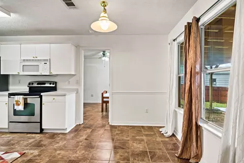 Kitchen - 109 Louise Dr, Crestview, FL 32536 photo 5 of 5