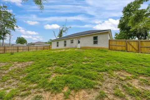 Exterior - 3103 Pinot Way, Crestview, FL 32536 photo 3 of 4