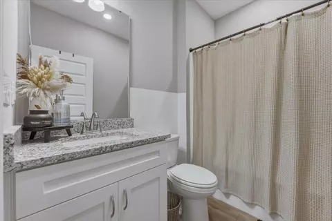 Bath - 3103 Pinot Way, Crestview, FL 32536 photo 2 of 2