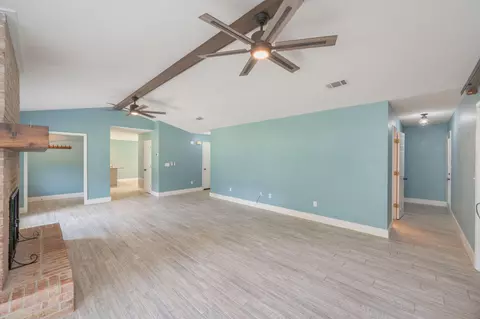 Living - 110 Eagle Ct, Crestview, FL 32539 photo 4 of 5