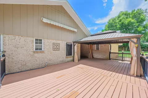 Exterior - 110 Eagle Ct, Crestview, FL 32539 photo 4 of 16
