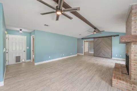 Living - 110 Eagle Ct, Crestview, FL 32539 photo 1 of 5