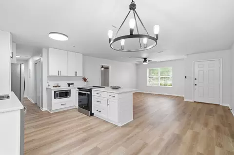 155 Westview Ave, Valparaiso, FL 32580