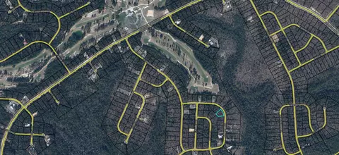 1565 Aldoro Cir, Chipley, FL 32428