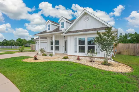Exterior - 15 E Oak Trees Ln, Freeport, FL 32439 photo 3 of 9