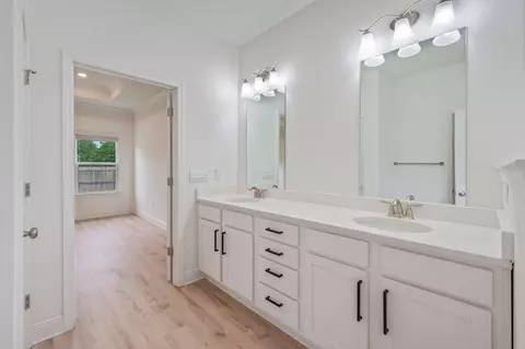 Entry Way - 15 E Oak Trees Ln, Freeport, FL 32439 photo 6 of 7