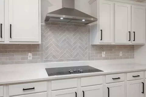 Kitchen - 15 E Oak Trees Ln, Freeport, FL 32439 photo 6 of 7
