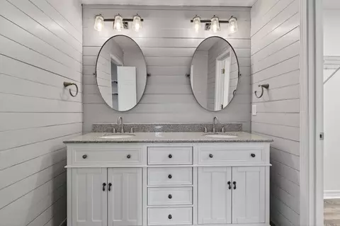 Bath - 5605 Richmond Ct, Pace, FL 32571 photo 1 of 13