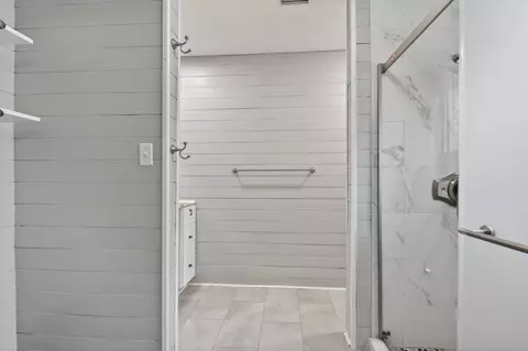 Bath - 5605 Richmond Ct, Pace, FL 32571 photo 9 of 13
