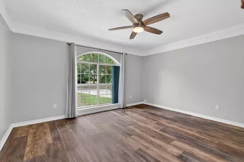 Living - 5605 Richmond Ct, Pace, FL 32571 photo 6 of 9
