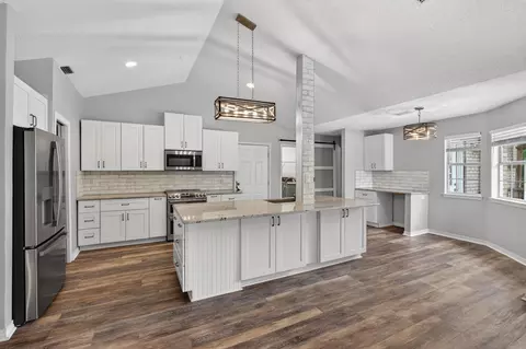 Kitchen - 5605 Richmond Ct, Pace, FL 32571 photo 5 of 6