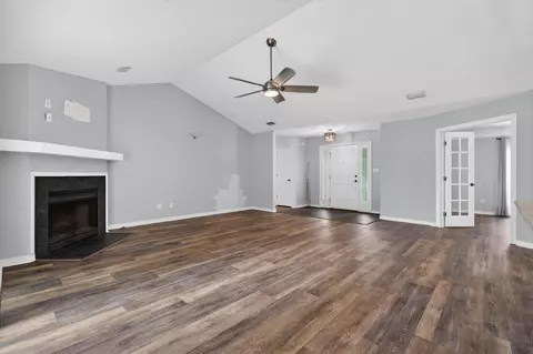 Living - 5605 Richmond Ct, Pace, FL 32571 photo 4 of 9