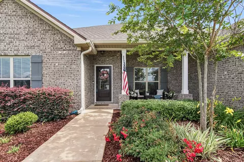 810 Brushed Dune Cir, Freeport, FL 32439