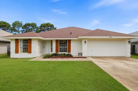 9538 Parker Place Dr, Navarre, FL 32566