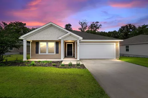 460 Riverwalk Cir, Freeport, FL 32439