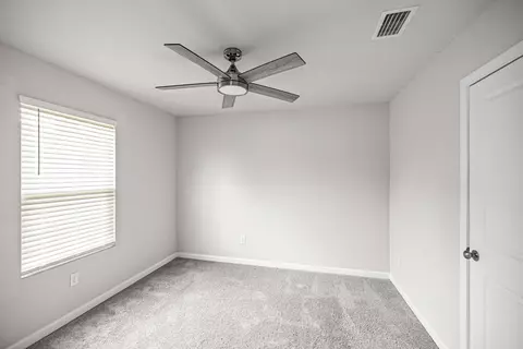 Bedroom - 460 Riverwalk Cir, Freeport, FL 32439 photo 5 of 6