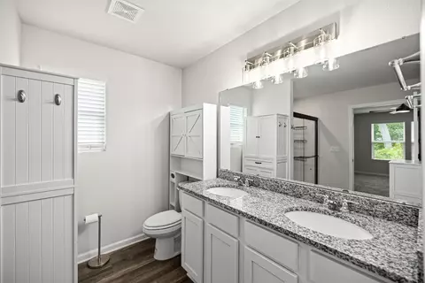 Bath - 460 Riverwalk Cir, Freeport, FL 32439 photo 2 of 4